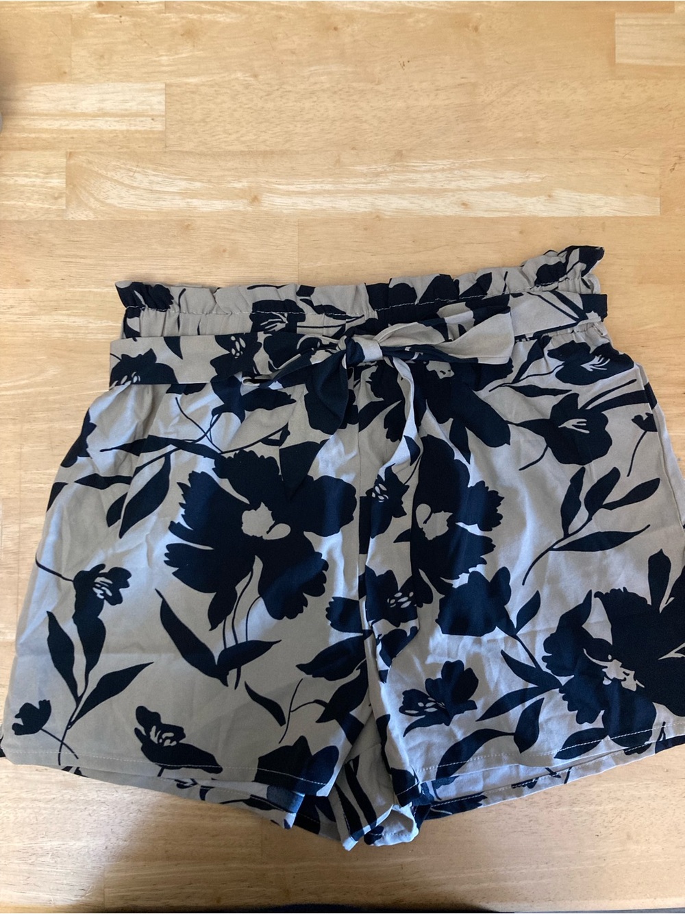 SHEIN Black Floral High-Waist Paperbag Shorts